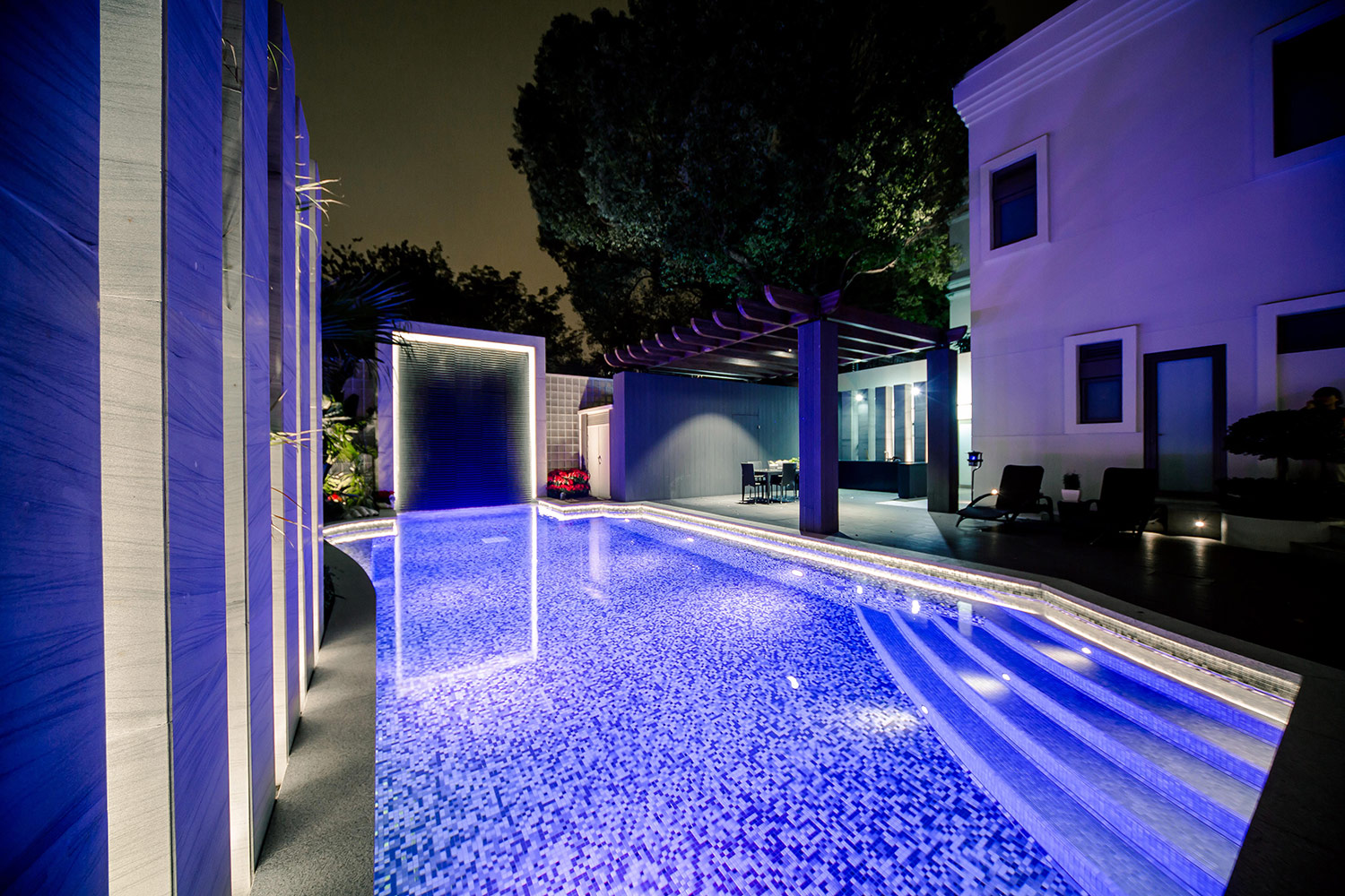 Neon Flex vs Flex COB comparativa - Iluminación piscina LED